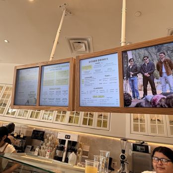 La La Land - Coffee & Tea Near Me - Los Angeles, California