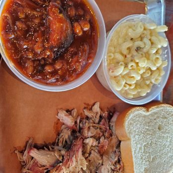 Lucille's BBQ - Pulled pork plate with mac and cheese and beans - American Near Me - Fort Wayne, Indiana Lucille's BBQ - Pulled pork plate with mac and cheese and beans - American Near Me - Fort Wayne, Indiana