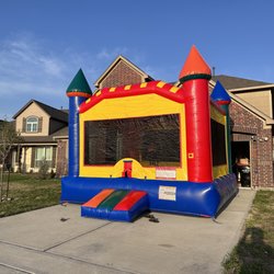 Jump 4 Joy Inflatable Rentals - Regular 15 foot square jumper