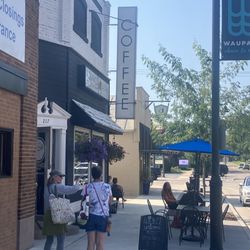 Otto's Coffee & Ice Cream - Outside