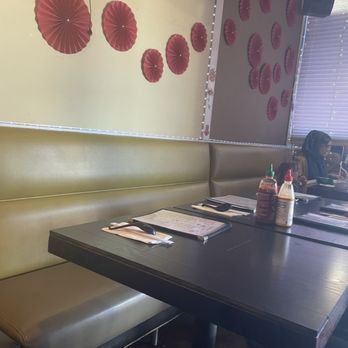 Sushi Raku - Indoor seating - Japanese Near Me - Concord, California