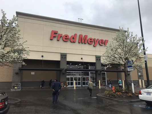 Fred Meyer by null