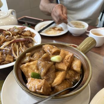Golden Wonton King - Tofu and fish pot - Cantonese Near Me - Flushing, New York