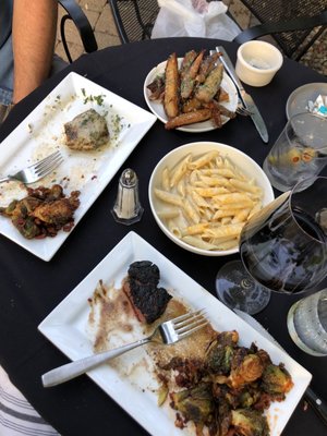 Lala's In The Lakes by null