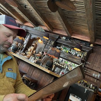 Armitage Alehouse - Pubs Near Me - Chicago, Illinois