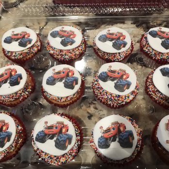 Roxana's Cakes - Bakeries Near Me - Elizabeth, New Jersey Roxana's Cakes - Bakeries Near Me - Elizabeth, New Jersey