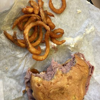 Big Jims Roast Beef - Roast beef and curly fries - Sandwiches Near Me - San Diego, California Big Jims Roast Beef - Roast beef and curly fries - Sandwiches Near Me - San Diego, California