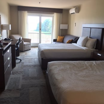Belfast Harbor Inn - Very tasteful remodel of all room. Beds super comfy with ultra soft sheets. - Hotels Near Me - Belfast, Maine
