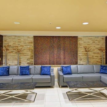 Embassy Suites by Hilton Valencia - Lobby - Hotels Near Me - Valencia, California Embassy Suites by Hilton Valencia - Lobby - Hotels Near Me - Valencia, California