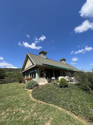 Glen Manor Vineyards by null