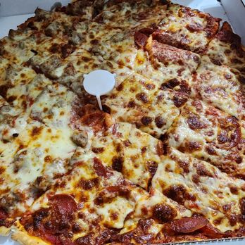 Sal's Pizza Company - Half sausage, half pep - Pizza Near Me - Algonquin, Illinois