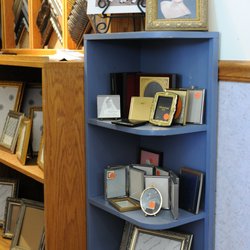 Kramer Custom Frame Shop - Picture frames all sizes