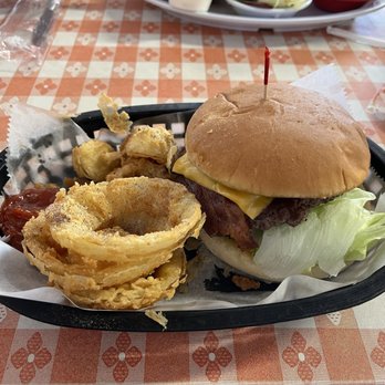 Country Kitchen - Bacon cheeseburger - American Near Me - Kingston, Oklahoma