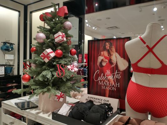 Emerald Square Mall by null