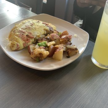 Lulu's - Atlantic Omelette House Potatoes - New American Near Me - Richmond, Virginia