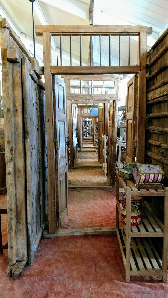 McLaren's Antiques & Interiors - Photo 6