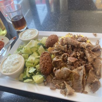 Rojbas Grill - Beef and lamb lunch special - Mediterranean Near Me - Berkeley, California