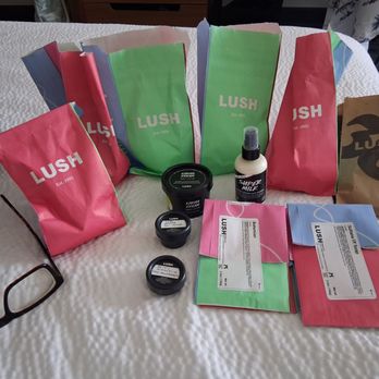Lush - Thanks Miss Nikki, your knowledge of LUSH products was soo helpful! - Cosmetics & Beauty Supply Near Me - Orlando, Florida
