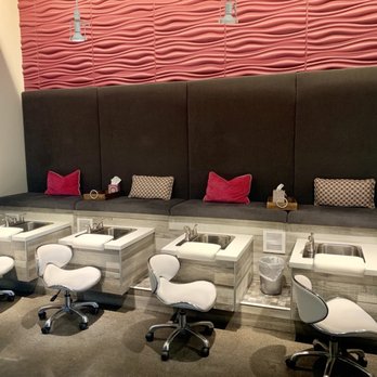 Fuchsia Spa- SanTan - Pedi spa - Skin Care Near Me - Gilbert, Arizona