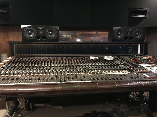 Royal Studios by null