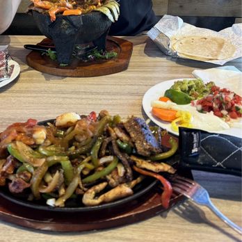Ta Con Todo - Combination Molcajete Rice and Beans and Todo Fajitas Mix. - Mexican Near Me - Livermore, California