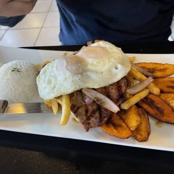 Lima Peruvian Restaurant - Bistek a lo pobre - Peruvian Near Me - Beaverton, Oregon Lima Peruvian Restaurant - Bistek a lo pobre - Peruvian Near Me - Beaverton, Oregon