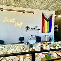 Sweet Leaf Body Arts - Front desk / Jewelry counter