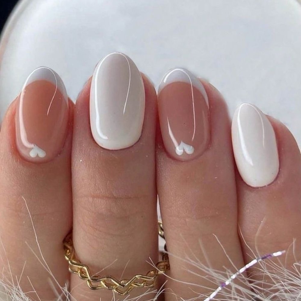 This is the photo that was shown to the nail tech. This is the photo that was shown to the nail tech.