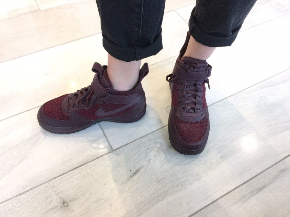 SNEAKER JUNKIES Updated September 2024 17 Reviews 290 Thayer St