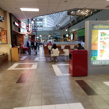 The Shops At Houston Center - Shopping Centers Near Me - Houston, Texas