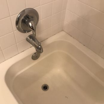 Grout Solutions - Before picture of guest bathroom - Grout Services Near Me - Camarillo, California Grout Solutions - Before picture of guest bathroom - Grout Services Near Me - Camarillo, California