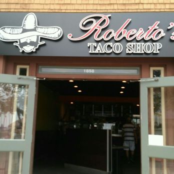 Roberto’s Taco Shop - Pacific Beach - Front entrance - Mexican Near Me - San Diego, California