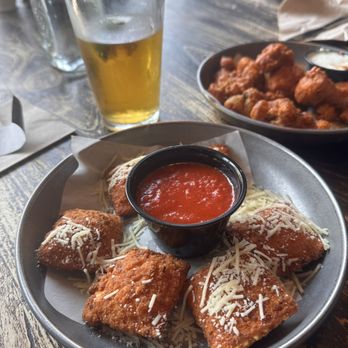 Broderick - Burgers Near Me - Walnut Creek, California