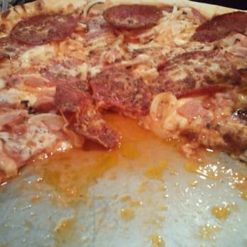 Lost Dog Cafe - Gross oil:( - Pizza Near Me - McLean, Virginia