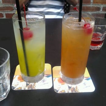 Far Bar - Hypnotist (L) and Pink Lemon Drop (R). - Asian Fusion Near Me - Los Angeles, California Far Bar - Hypnotist (L) and Pink Lemon Drop (R). - Asian Fusion Near Me - Los Angeles, California