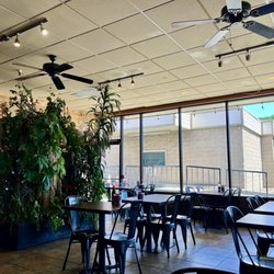 Simmer Vietnamese Kitchen - Inside