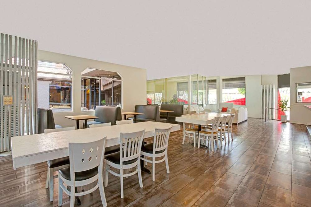 Ramada Inn Los Angeles Olympic Blvd Accommodation