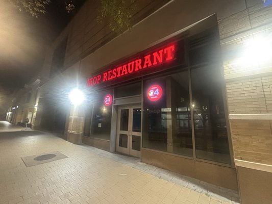 IHOP by null