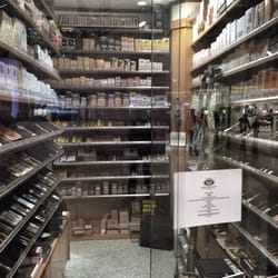 Wolsdorff Tobacco - Humidor Raum