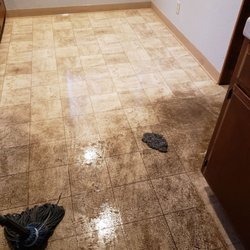 AS Cleaning Service - Bad kitchen floor