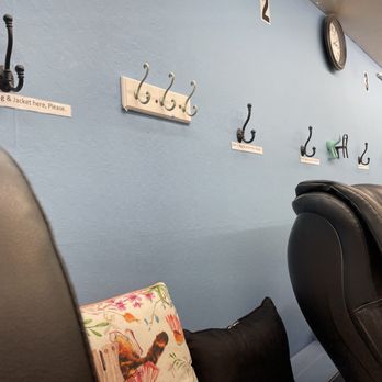 The Classic Nail Shop - Hooks for jackets and bags by the spa pedi chairs - Nail Salons Near Me - Oakland, California The Classic Nail Shop - Hooks for jackets and bags by the spa pedi chairs - Nail Salons Near Me - Oakland, California
