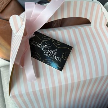 Cori's Cake Dreams - Cake tasting package - Custom Cakes Near Me - Honolulu, Hawaii