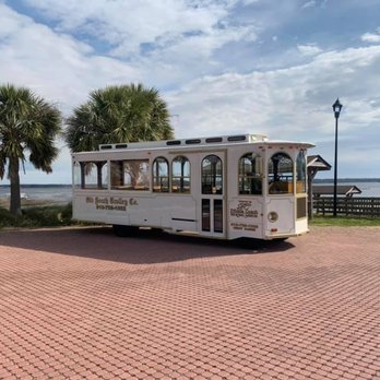 Private Coach Limousine Service - Limos Near Me - Swansboro, North Carolina Private Coach Limousine Service - Limos Near Me - Swansboro, North Carolina