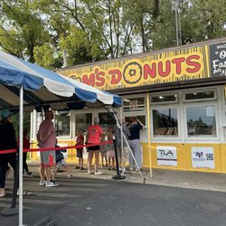 Tom's Donuts - Short like today