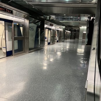 Dulles Airport AeroTrain - Trains Near Me - Dulles, Virginia