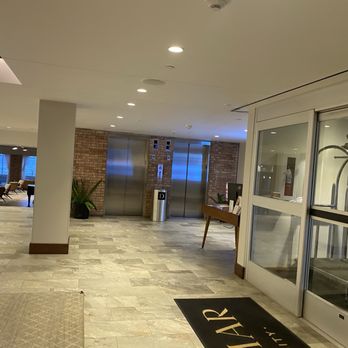 Delamar - Hotels Near Me - Traverse City, Michigan