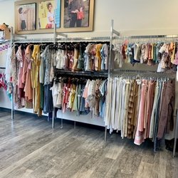 Plato's Closet - Gastonia - Spring Floor Set for 2021
