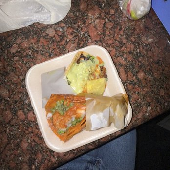 Tacongo - Birria taco with jackfruit and adoba taco with mushroom - Tacos Near Me - Tijuana, BCN