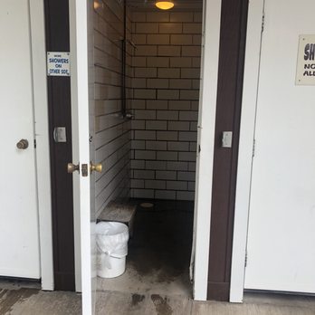 Knoebels Campground - Unisex showers placed around the outside of the bathrooms. PLENTY of shower stalls. - Campgrounds Near Me - Elysburg, Pennsylvania