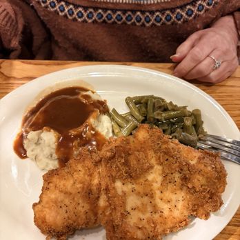 Cracker Barrel Old Country Store - Crispy Homestyle Chicken Family Meal - Southern Near Me - Buford, Georgia